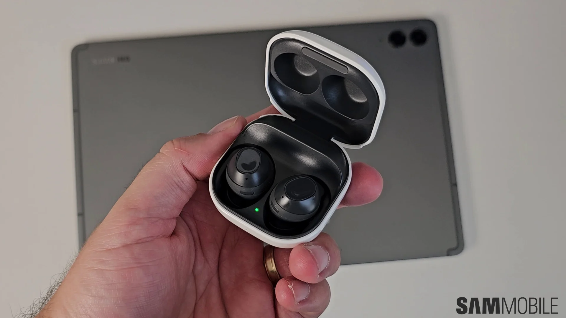 Galaxy Buds Core still has an important feature despite lower price