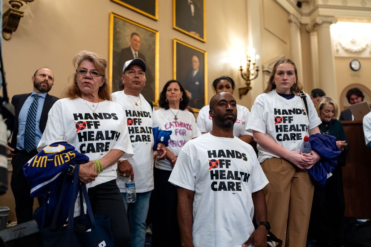 Trump Tax Bill Hits $250 Billion Health Care Roadblock in Senate