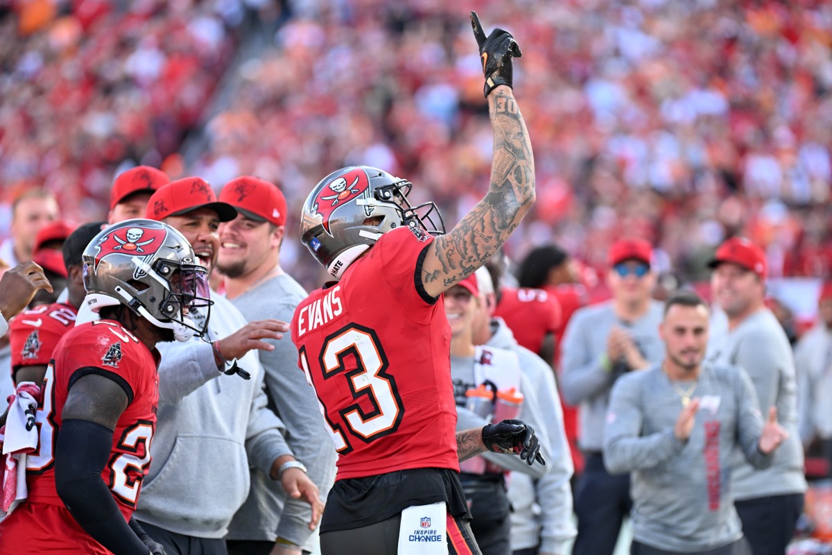 Mike Evans Shrugs Off Age Concerns With Buccaneers
