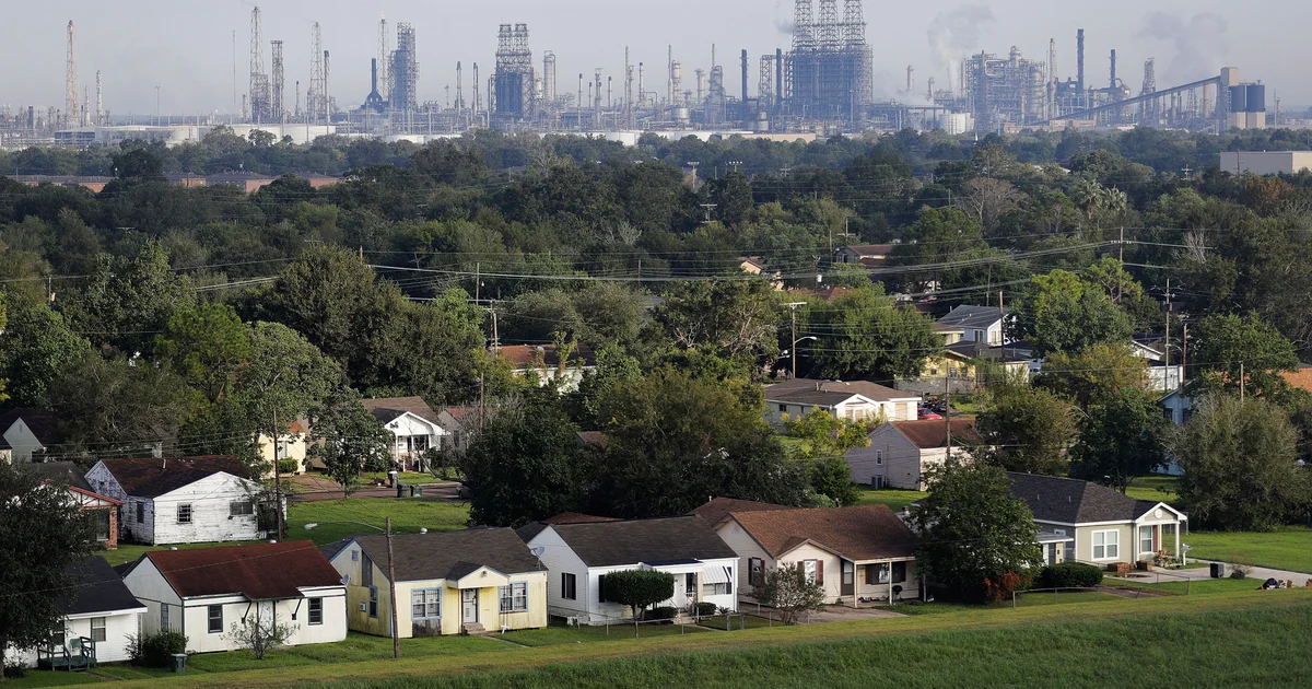Climate movement strikes back with first-of-its-kind class action lawsuit against EPA