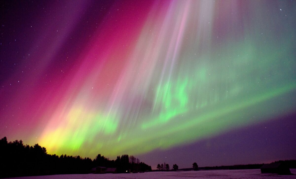 Northern Lights Alert: Auroras Set to Illuminate the Skies Across 18 U.S. States This Weekend