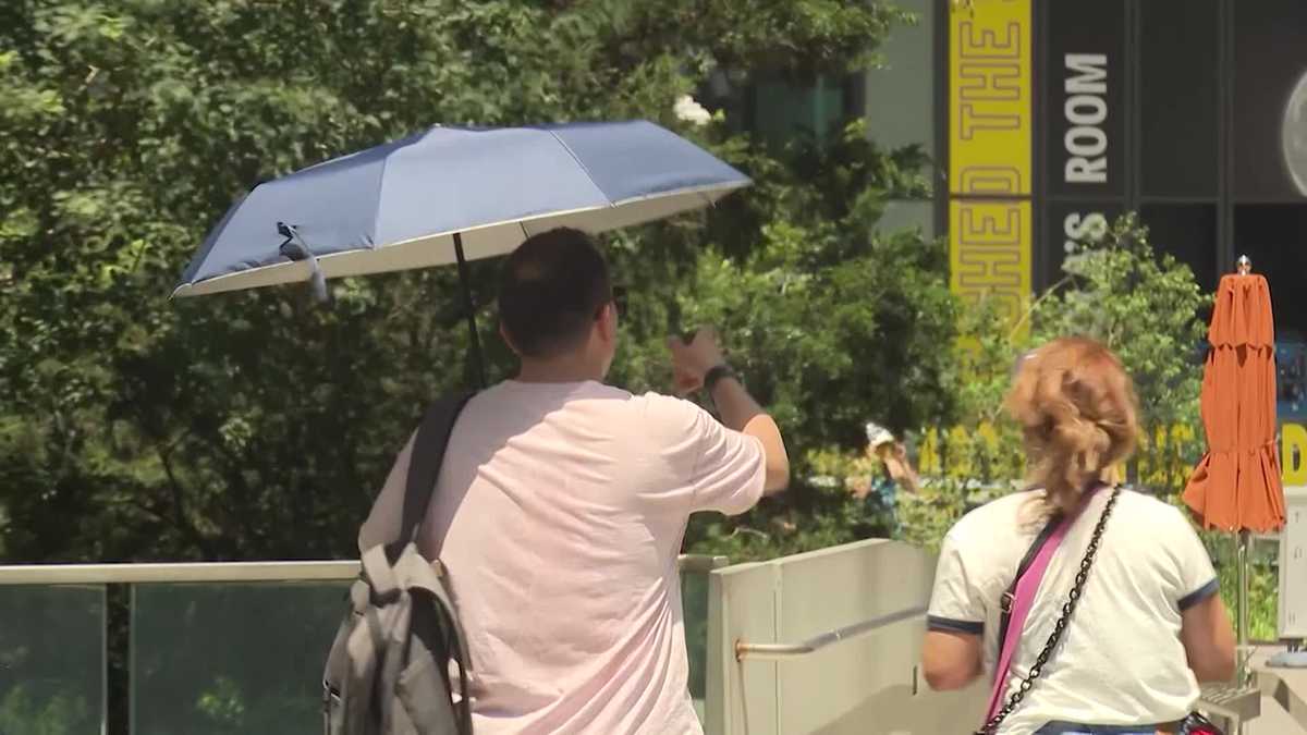 Trump cuts could set back federal response to extreme heat, expert says