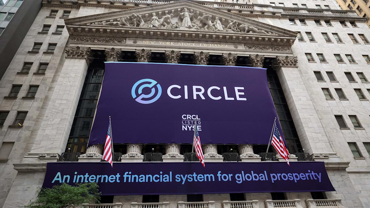 Chipmakers under pressure, Circle's Buy rating, Kroger climbs