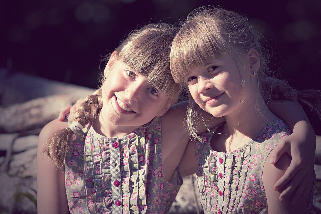 Largest twin study explores whether the environment affects people differently depending on their ge