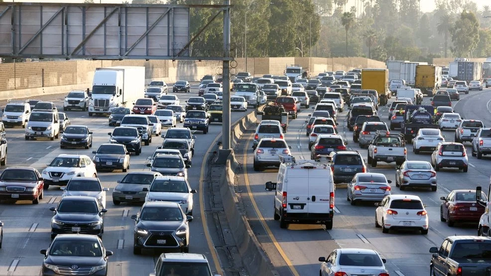 AAA urges drivers to stay alert amid holiday travel surge