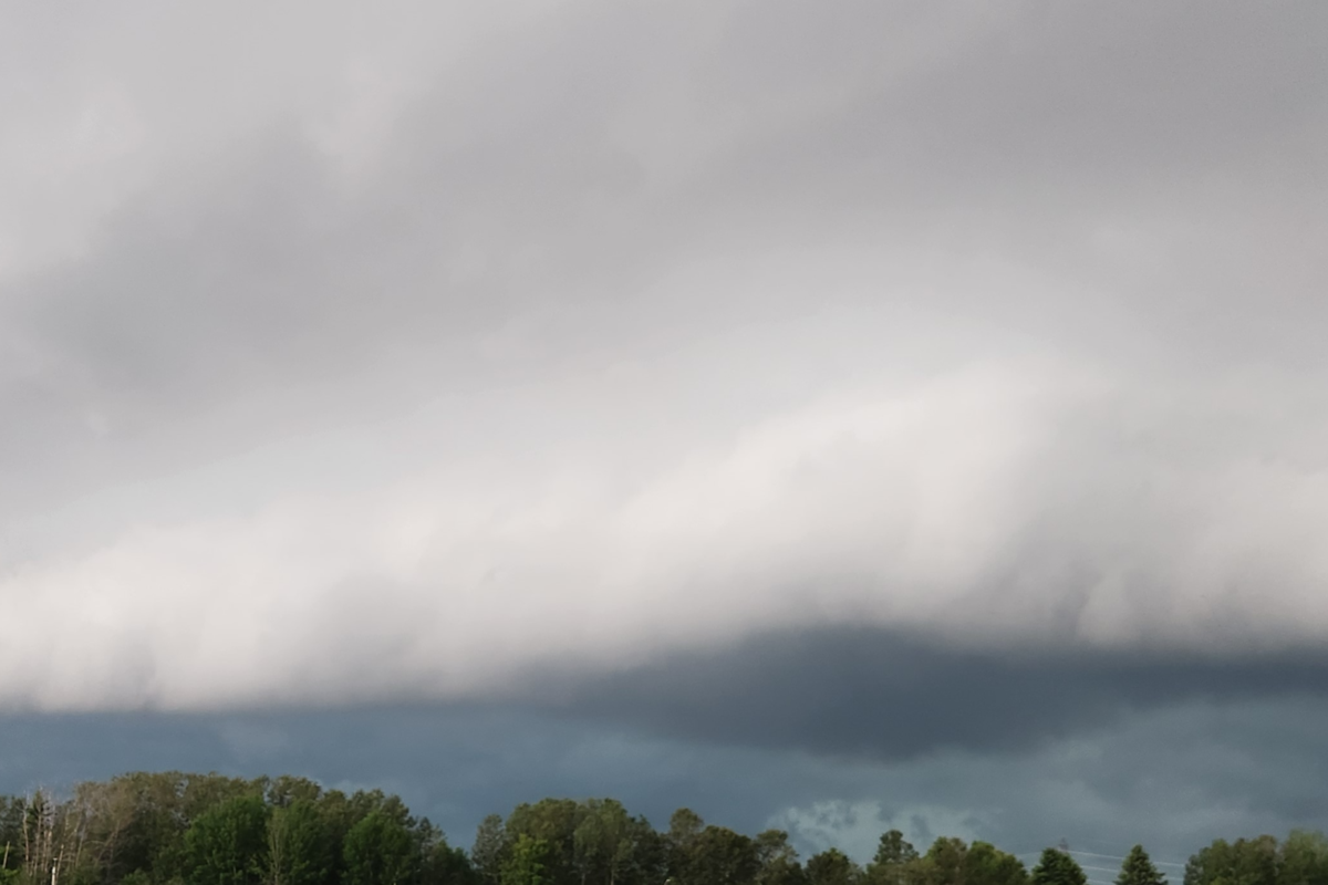No reports of tornado touchdown after warning, Environment Canada says