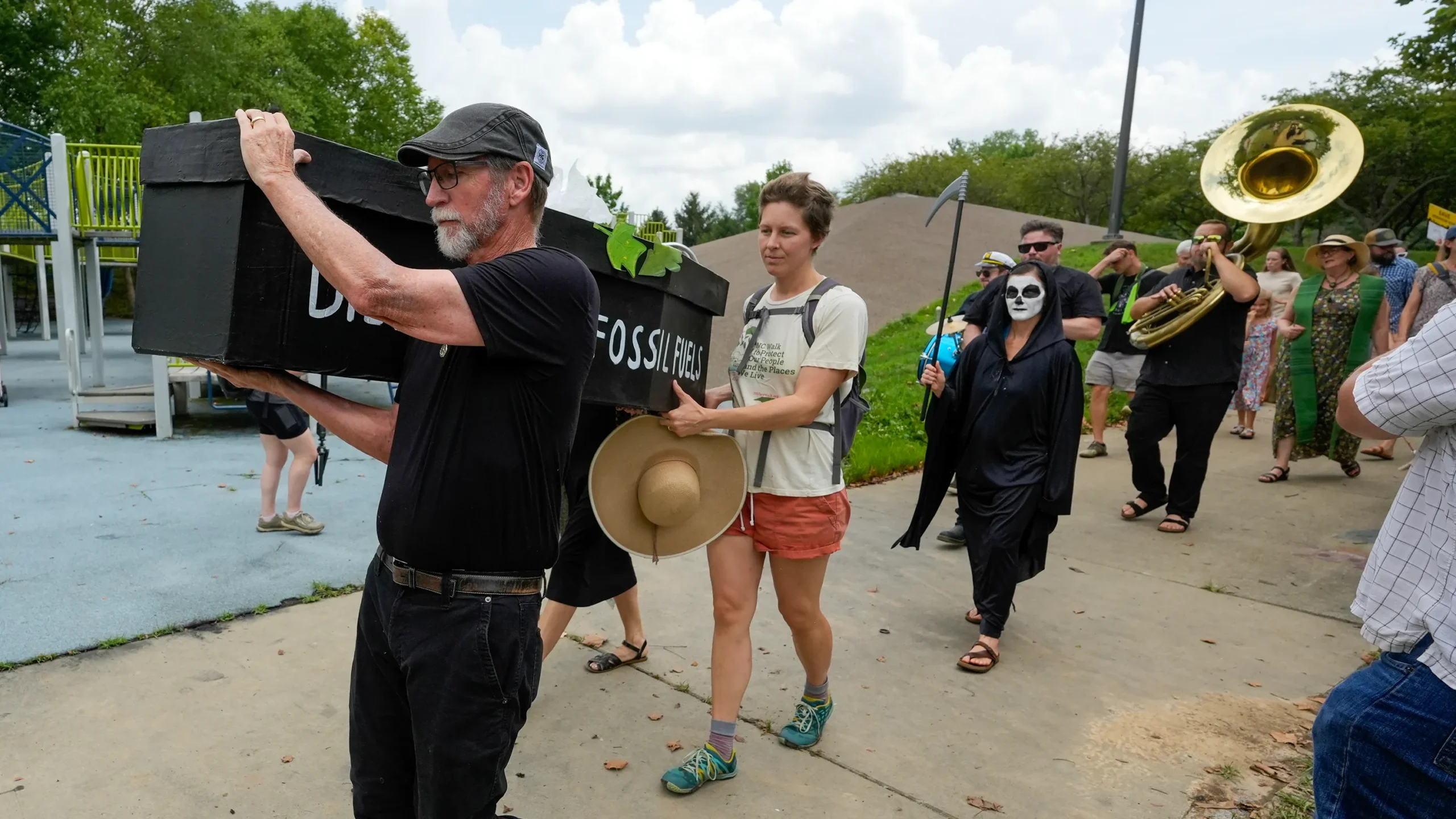 Advocates organize 'funeral' after Bernheim loses push against LG&E pipeline construction