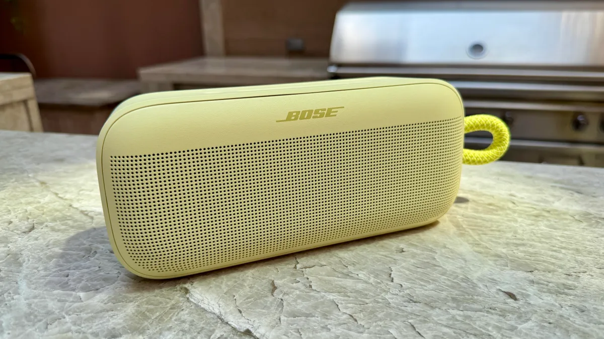 This Is Why Bose's SoundLink Plus Is the Goldilocks of Bose Bluetooth Speakers