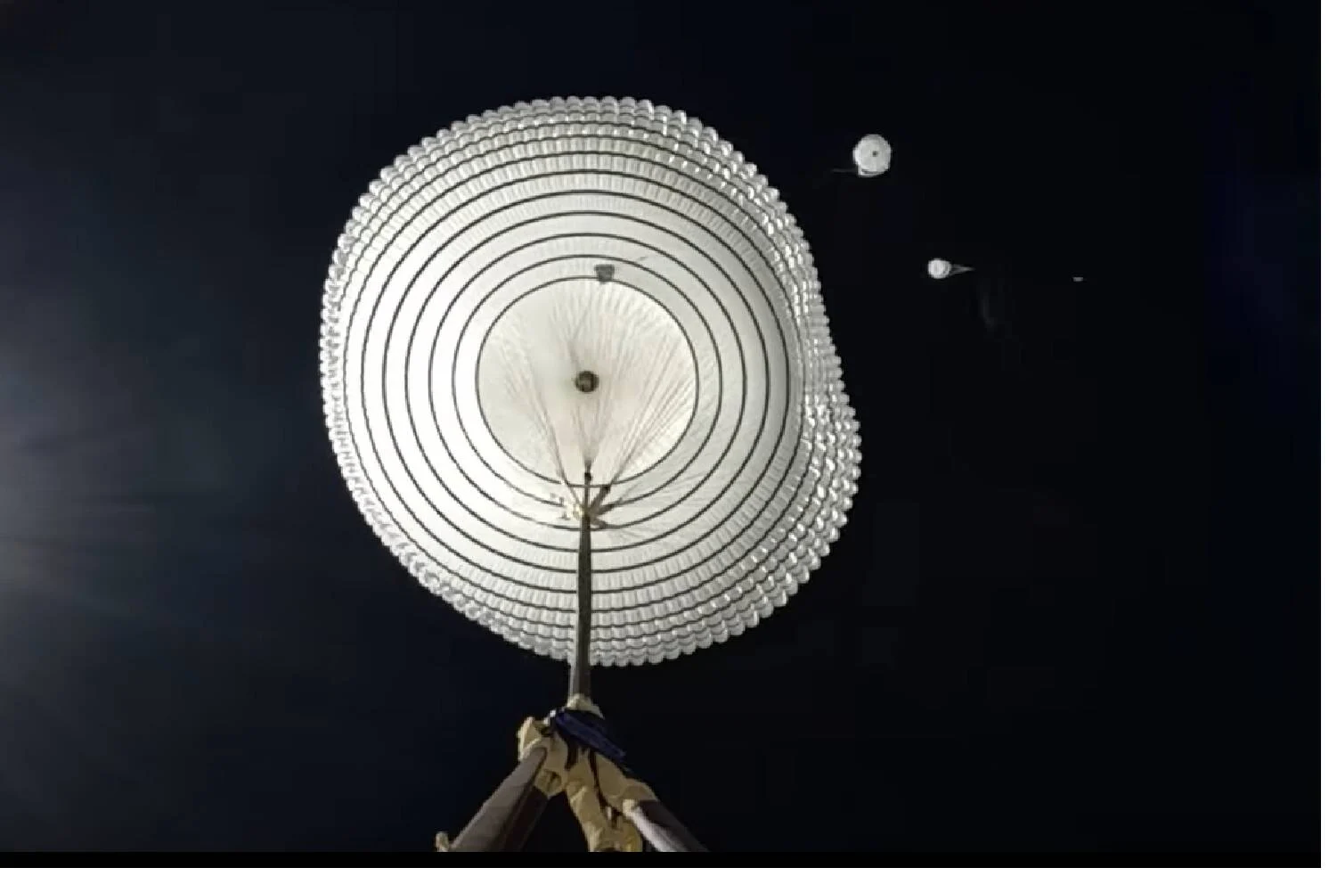 Huge parachute for European Mars mission passes test