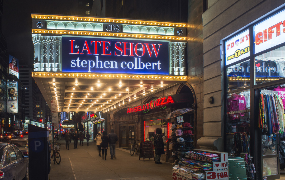 Celebrities React to Stephen Colbert's 'The Late Show' Getting Canceled