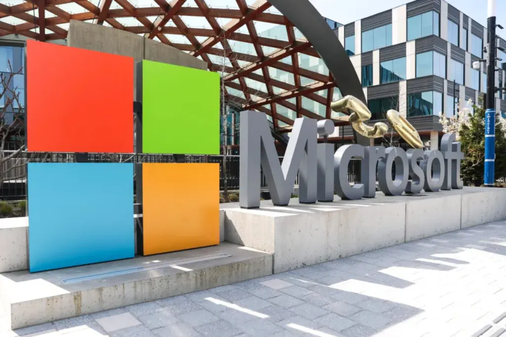 Thousands report issues with Microsoft Outlook email in apparent...