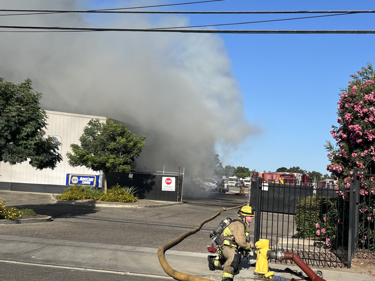 Firefighters save Visalia business from nearby fire