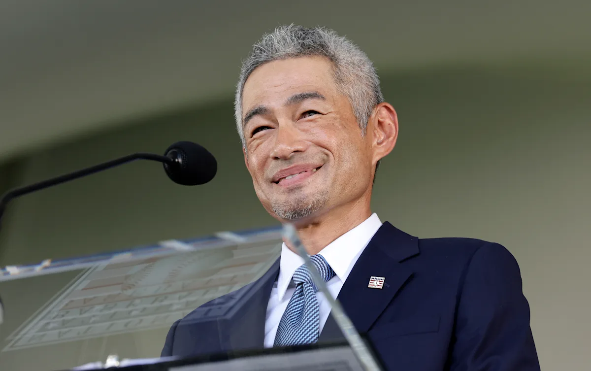 Ichiro cracks jokes, shares wisdom and calls out lone voter in National Baseball Hall of Fame speech