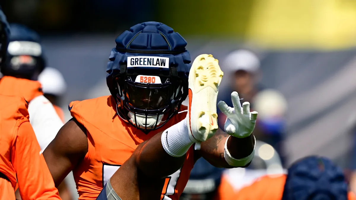 Sean Payton: Dre Greenlaw plays like Mike Tyson