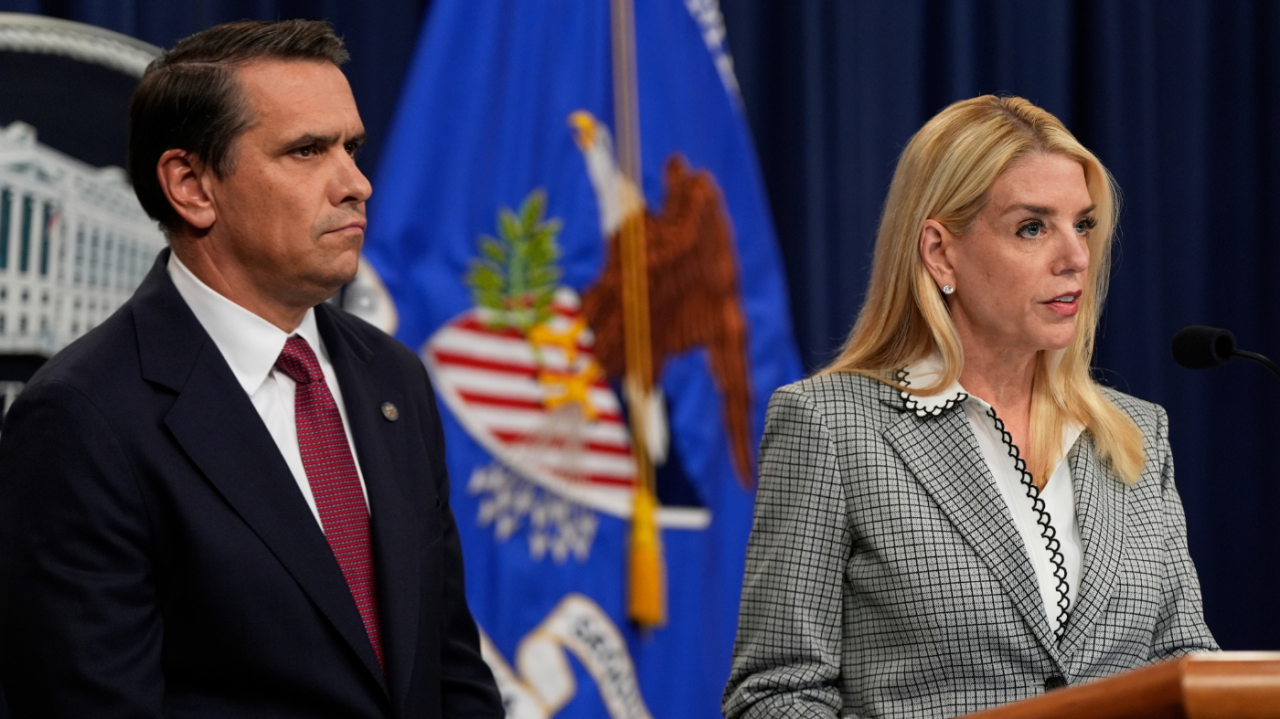 Abrego Garcia lawyers again ask for delay in release from jail, citing deportation threat