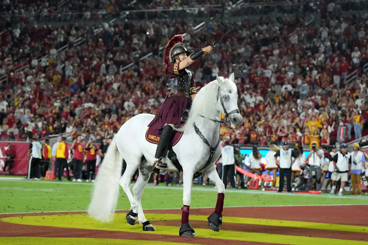 Gameplay footage revealed of USC in EA Sports College Football 26