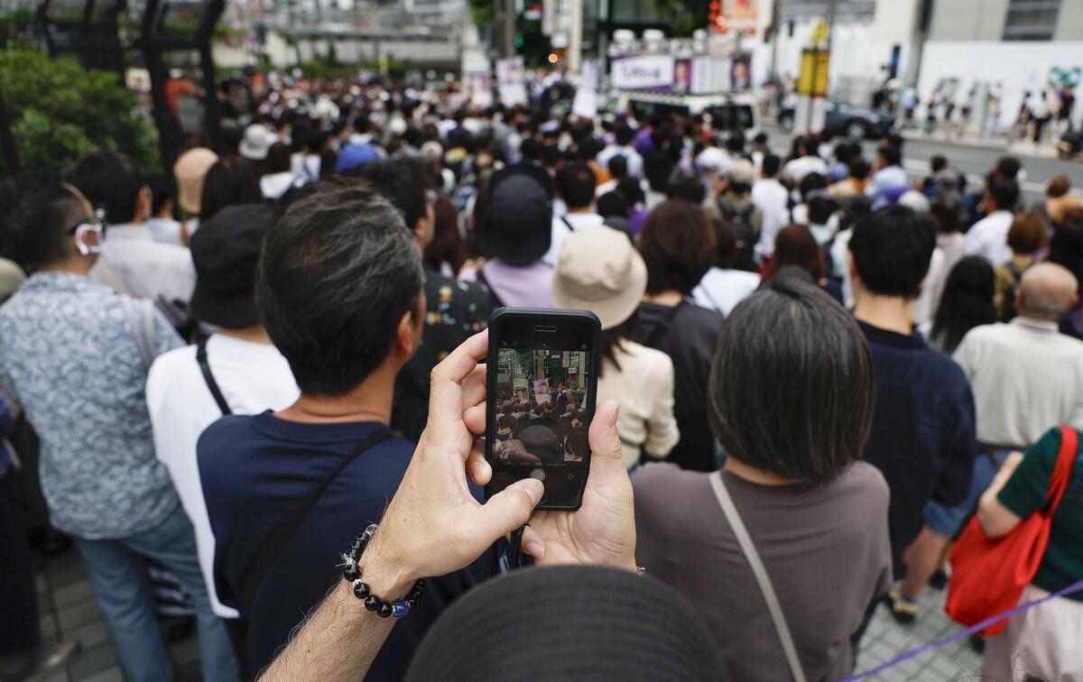 FOCUS: Criticism persists over Japan's election system favoring celebrities