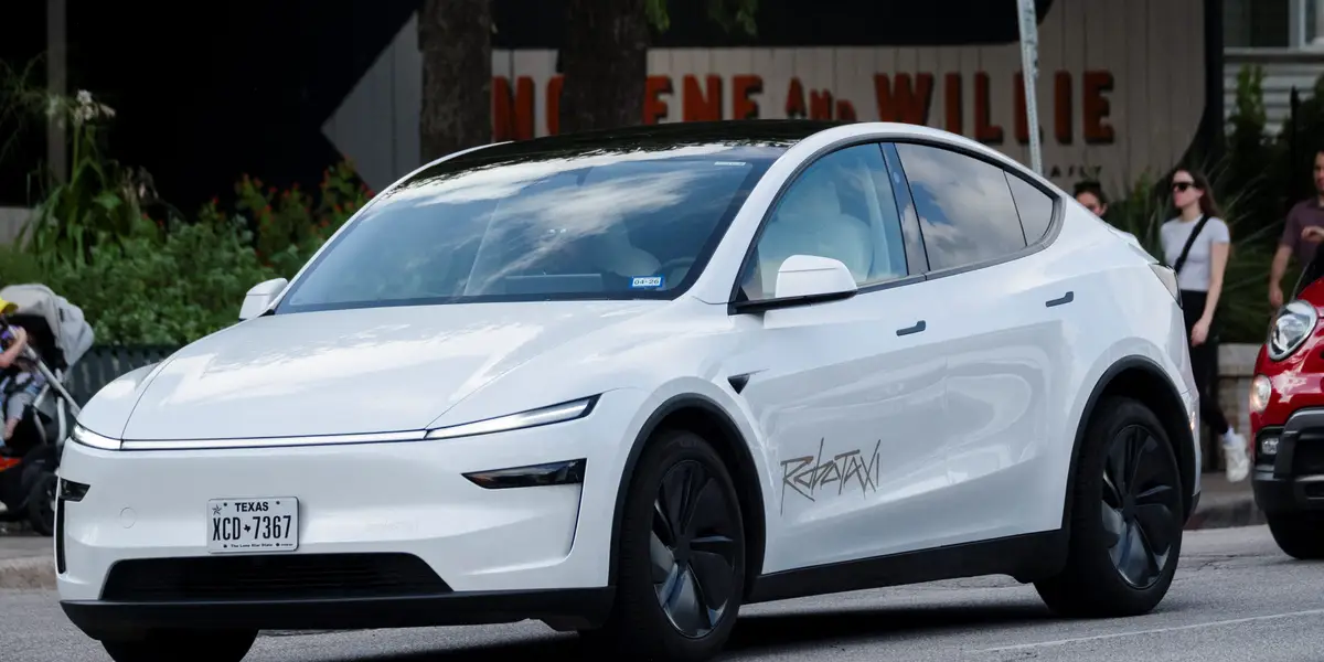 Tesla updates Robotaxi app users about California launch
