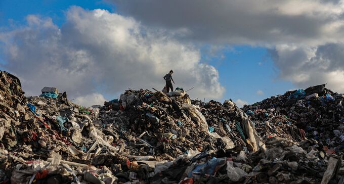 Gaza Faces Environmental Disaster as War Creates Waste, Contamination