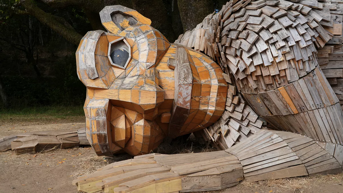 Video. Giant trolls made from trash warn against environmental destruction
