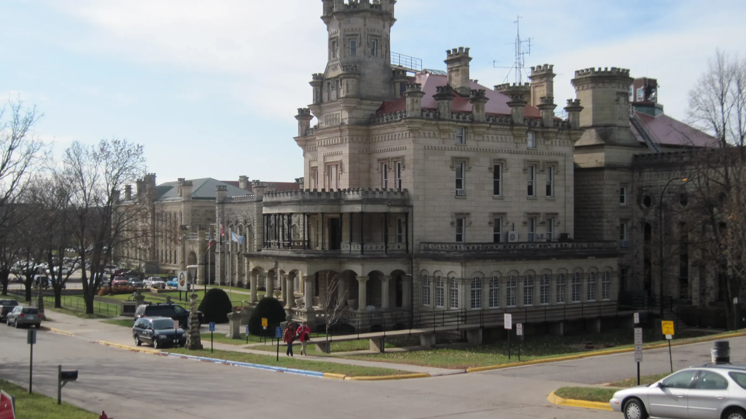 Don't privatize prison health care. Iowa can't afford the cost.