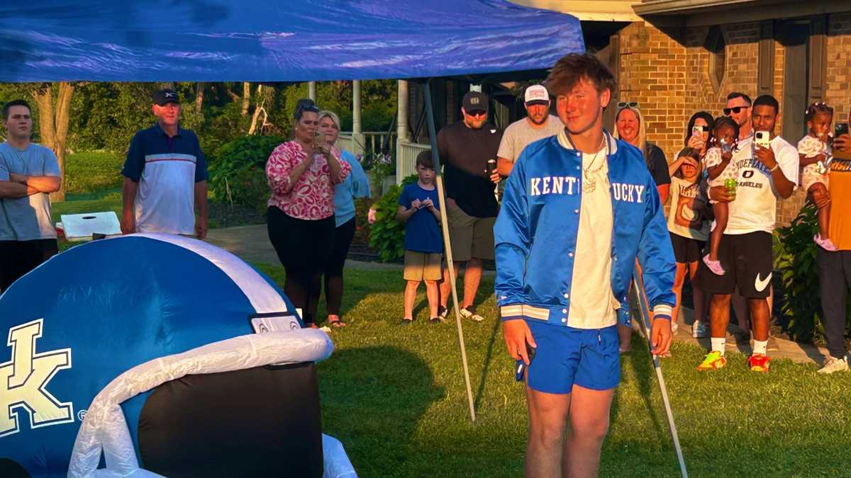 Moeller High School's Matt Ponatoski commits to playing two sports for the University of Kentucky