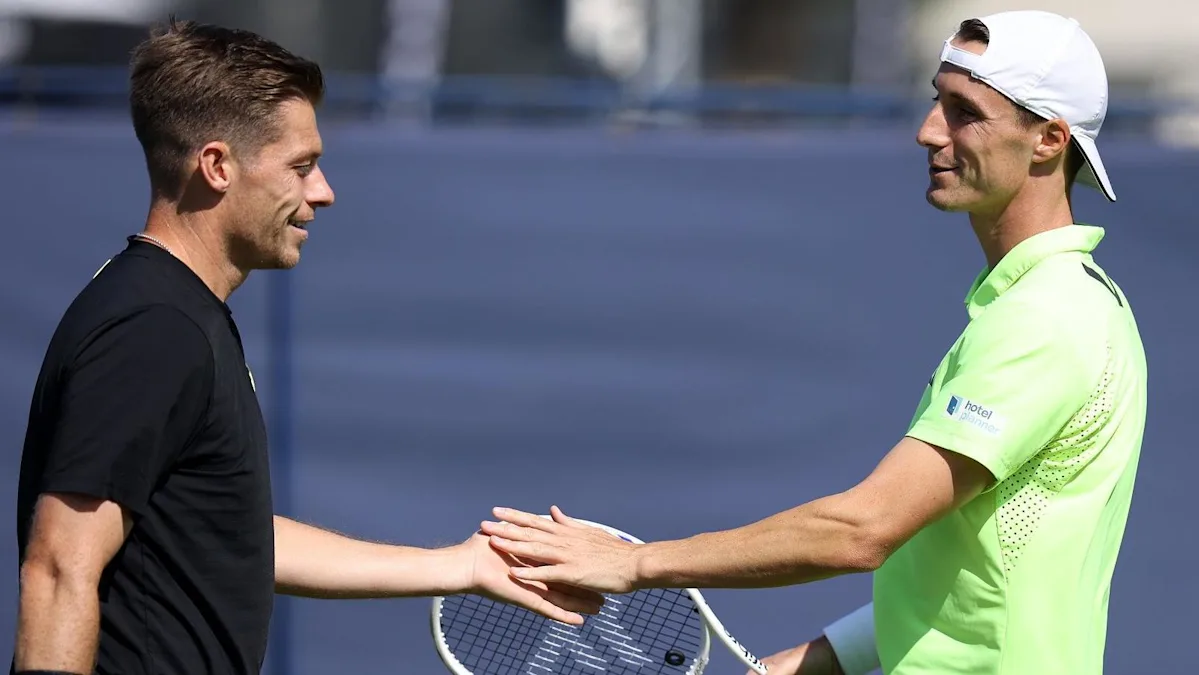 Britain's Salisbury and Skupski reach third round