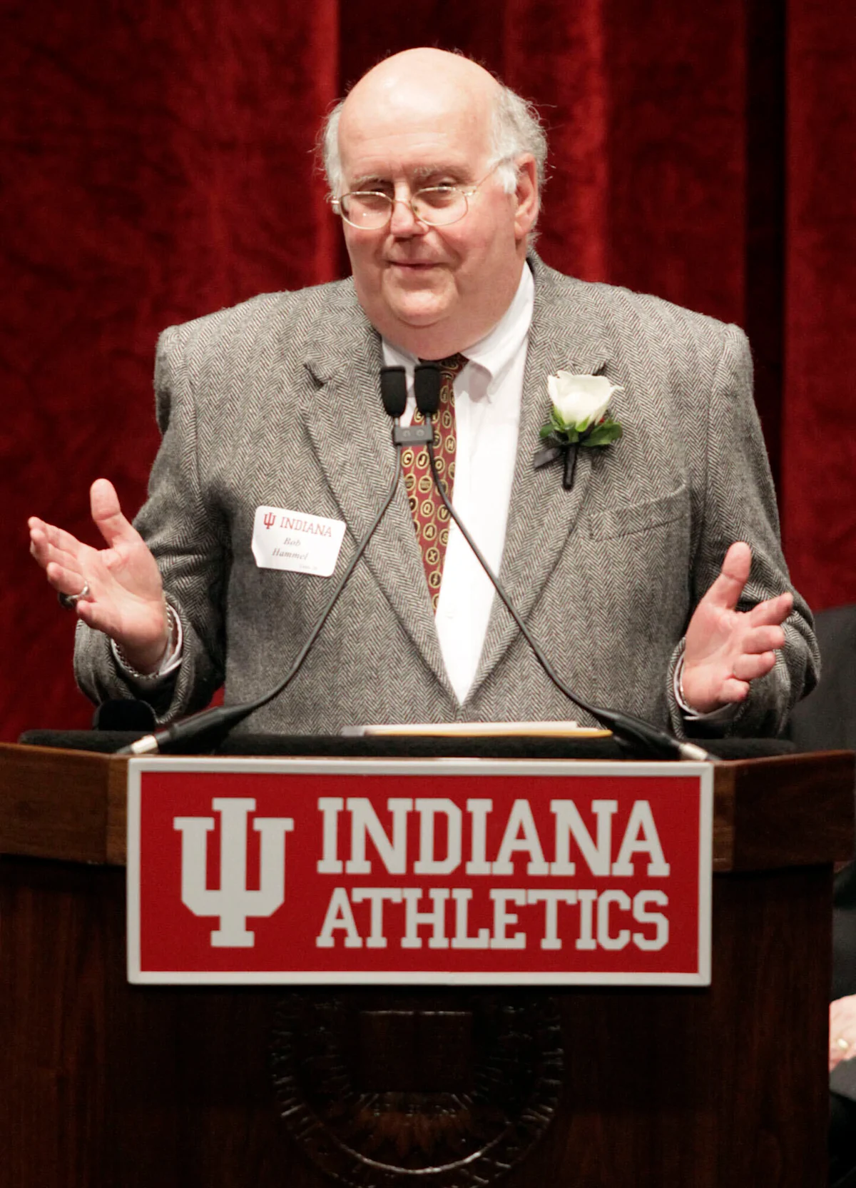 Bob Hammel, legendary Indiana sports writer and friend of Bob Knight, dies at 88