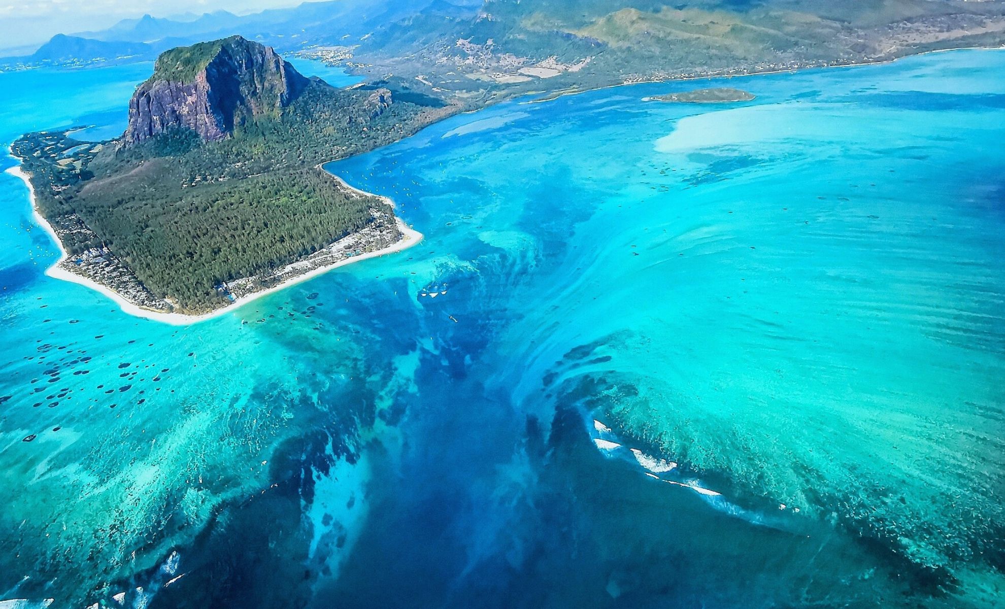 The World’s Biggest Waterfall Is Hiding in the Ocean… And It’s Far Bigger Than Niagara Falls!