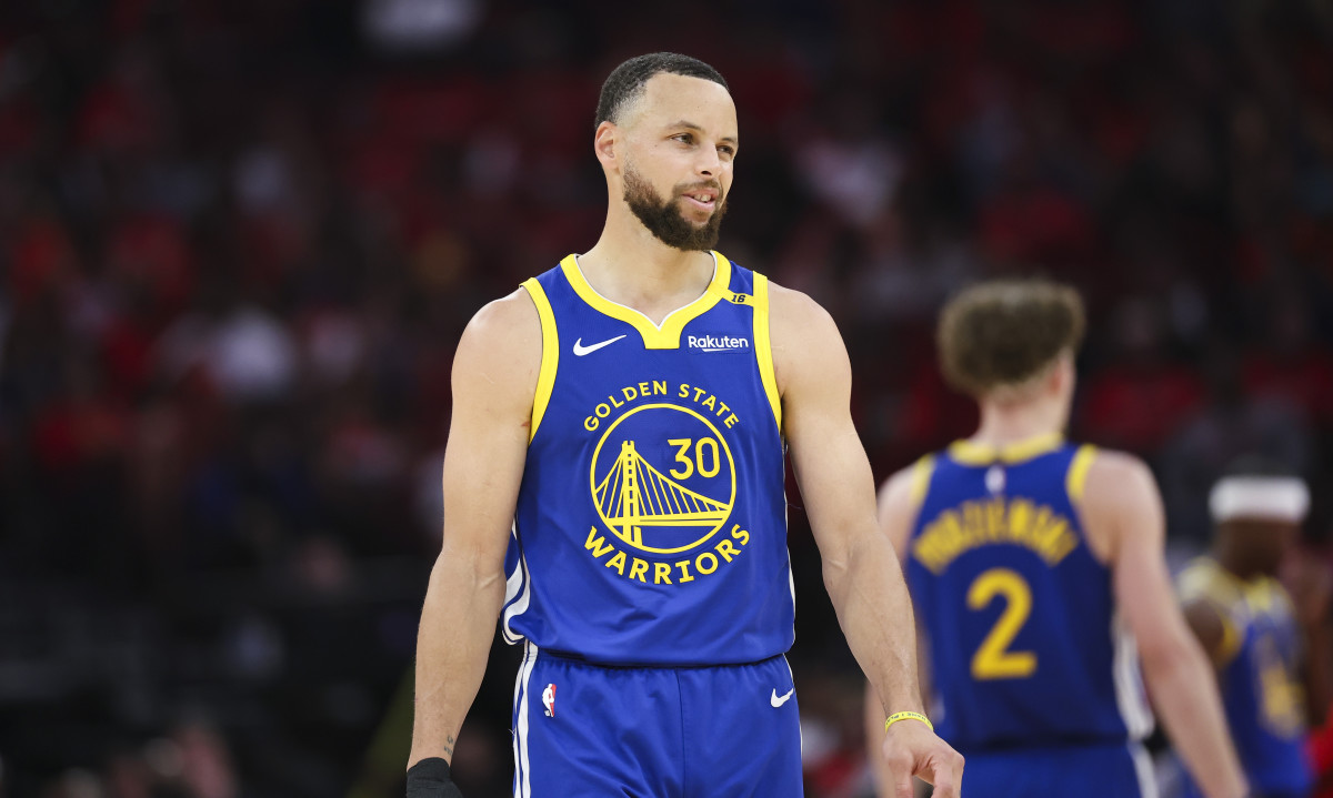Stephen Curry Responds to LeBron James’ Head-Turning Post