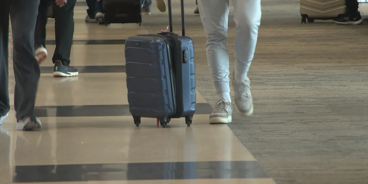 Record number of Americans to travel during July 4th weekend, AAA says