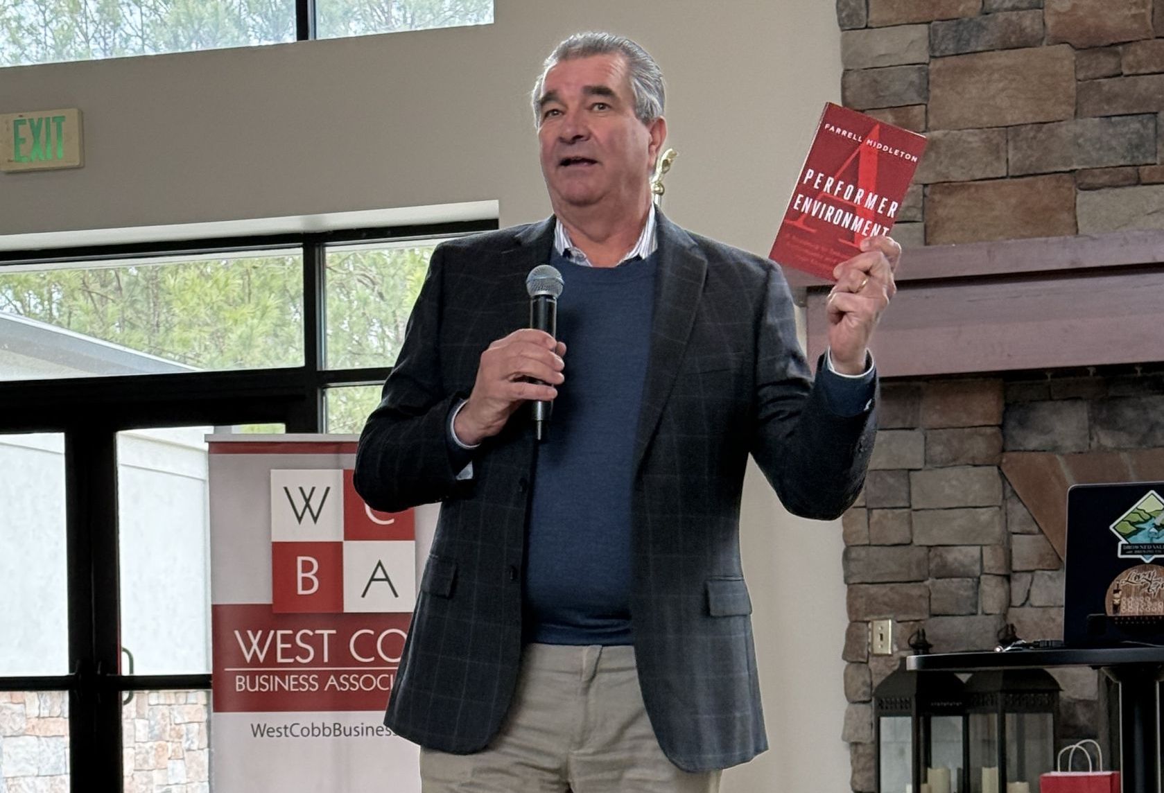 Farrell Middleton Releases Debut Book A Performer/A Environment