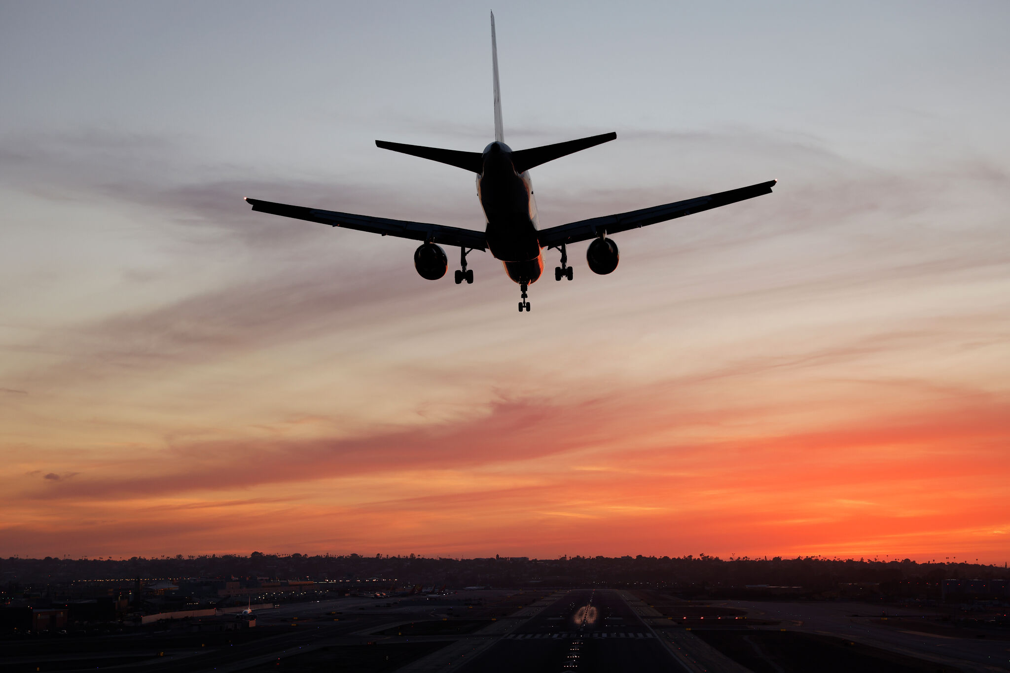 Senators probing Delta Air Lines' controversial AI tech setting fares