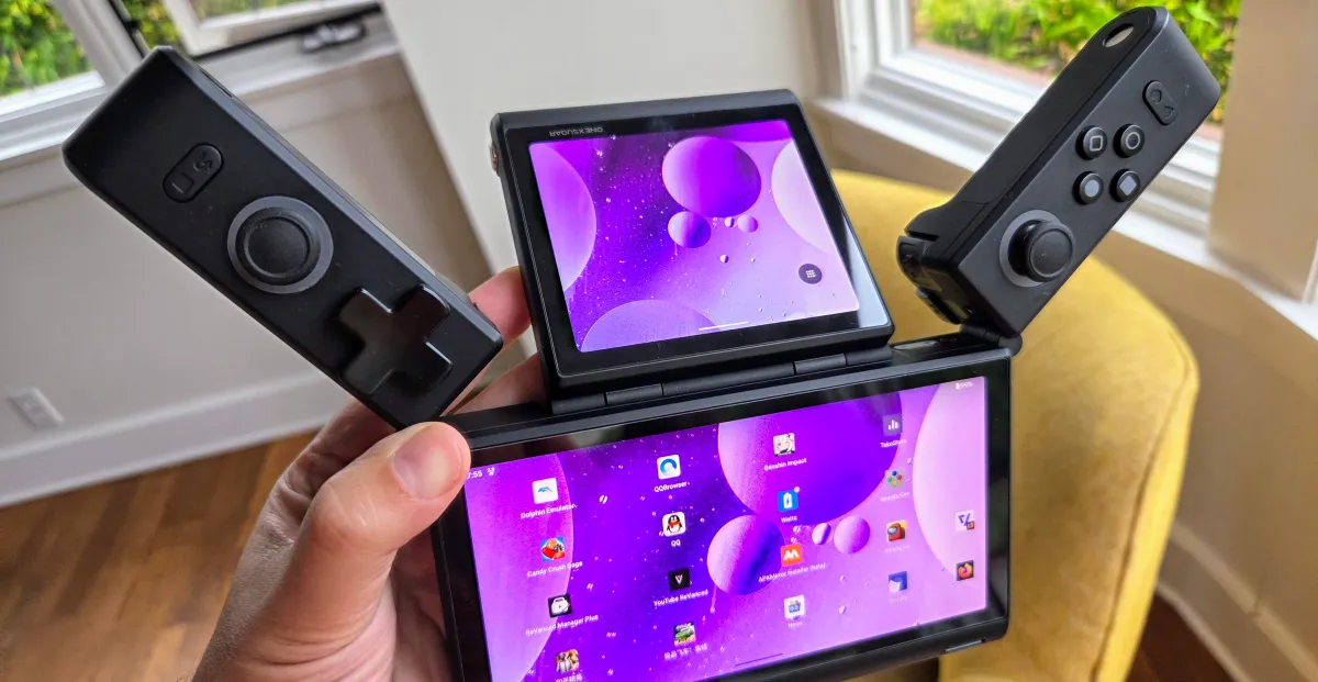 OneXSugar: Playing with the first dual-screen transforming handheld