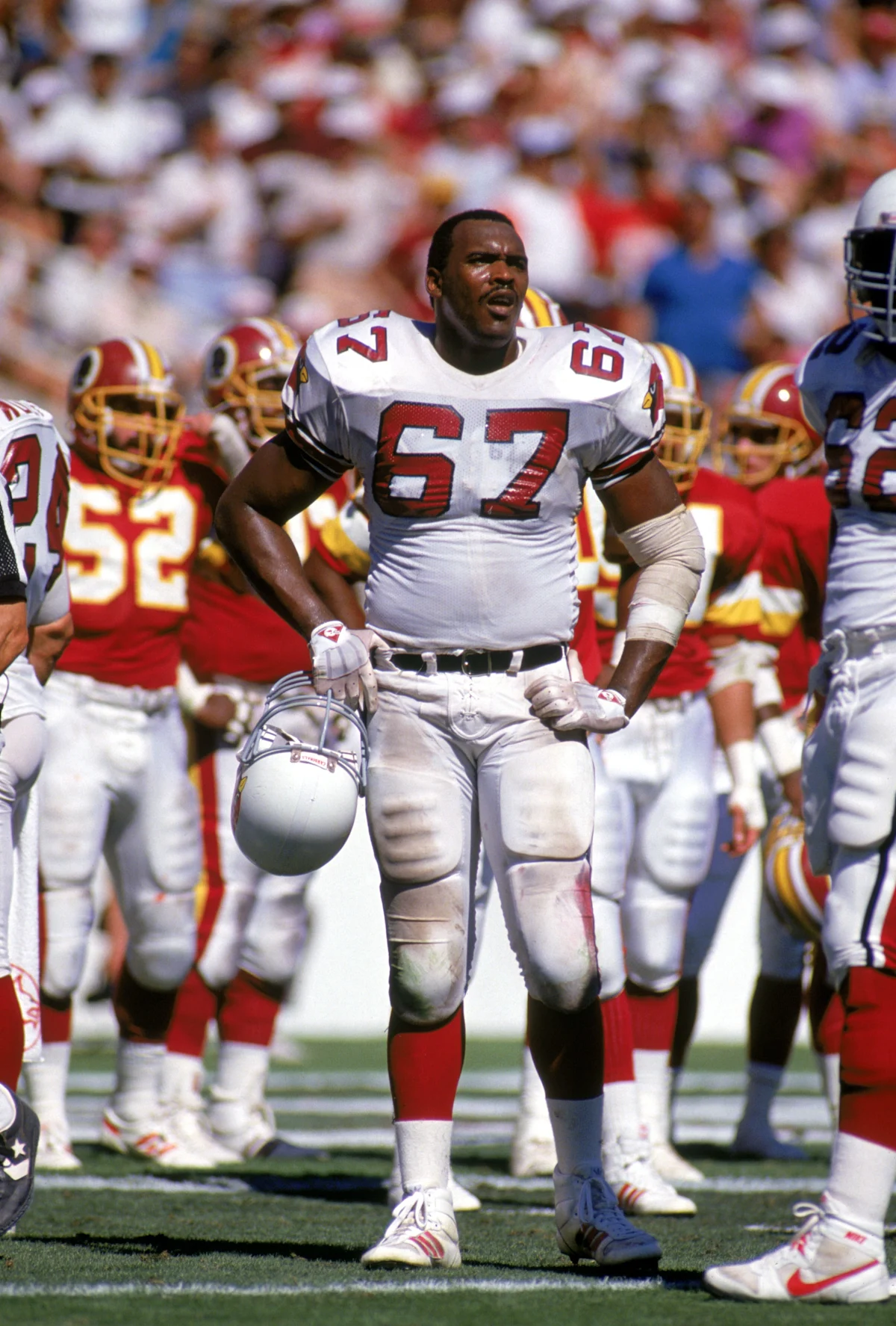 Former Cardinals great Luis Sharpe dies at age 65