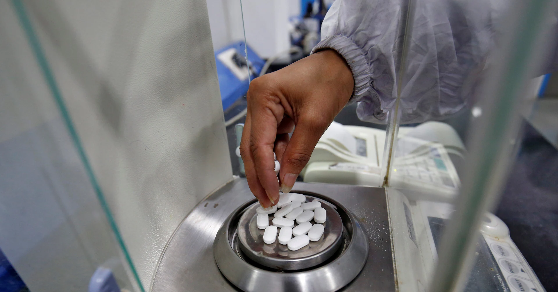 Health Rounds: Widely used pain drug can be made from plastic waste