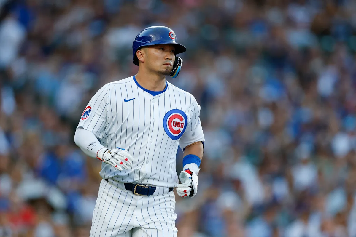 Umpire inexplicably issues a third-strike pitch-clock violation to Cubs' Seiya Suzuki while he walks off foul ball to his groin