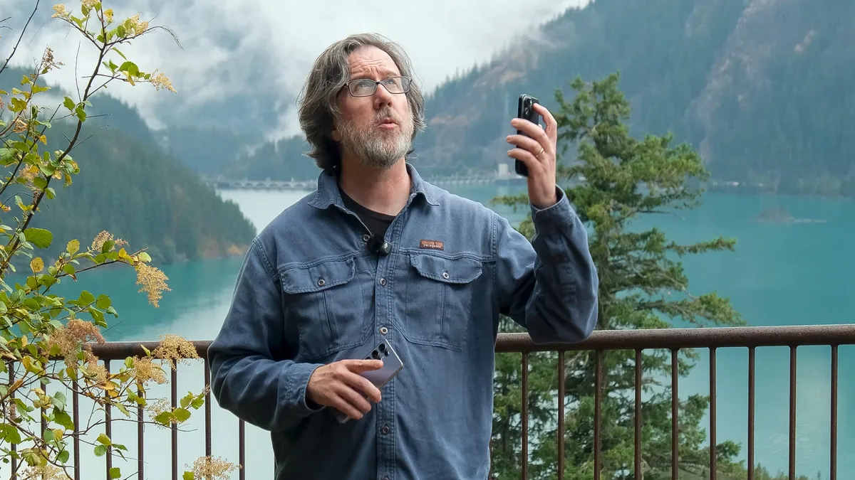 I Tried T-Mobile's New Satellite Service for Texting in Dead Zones. Here's How It's Different
