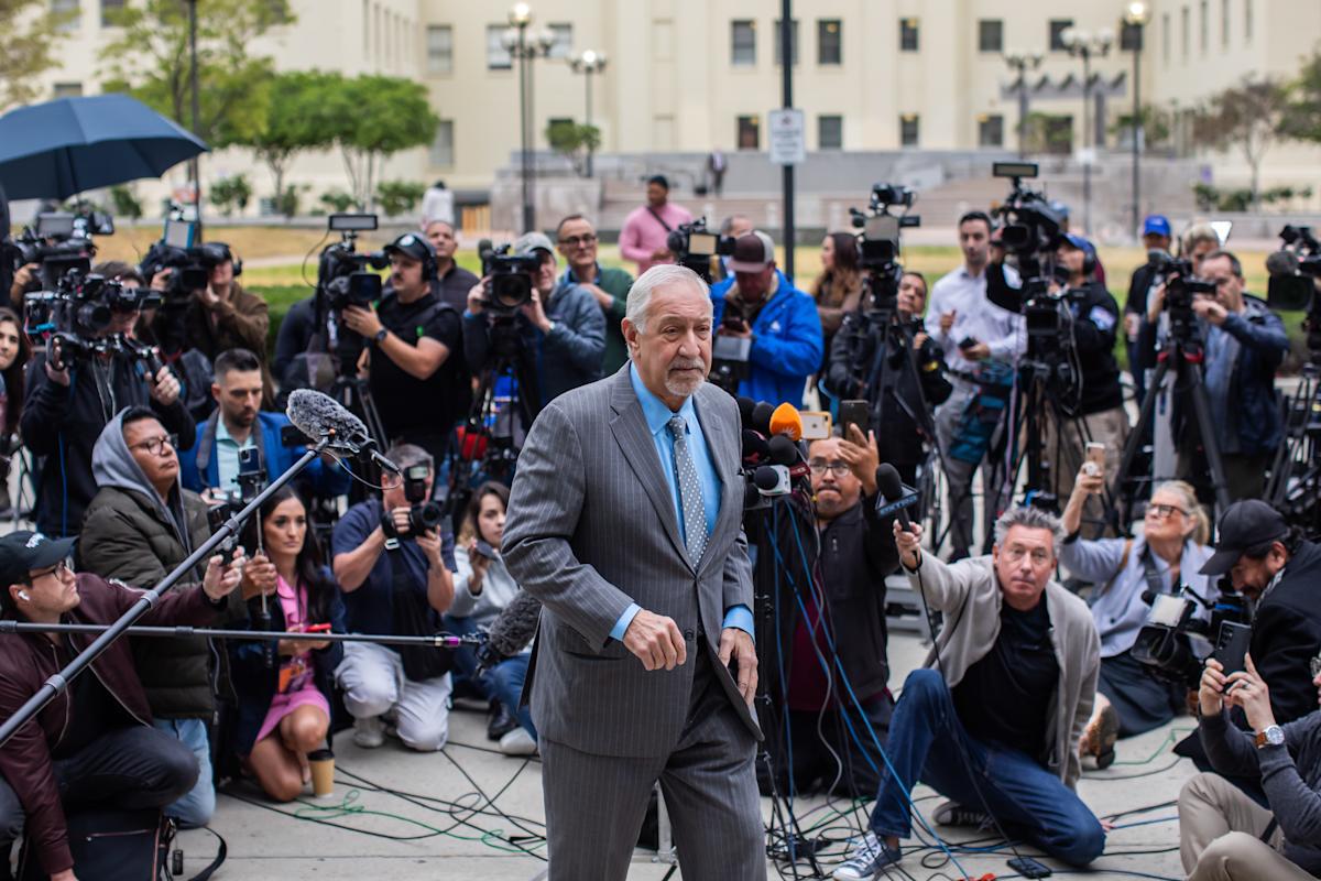Celebrity Lawyer Mark Geragos to Pay $100,000 After Legal Malpractice Trial