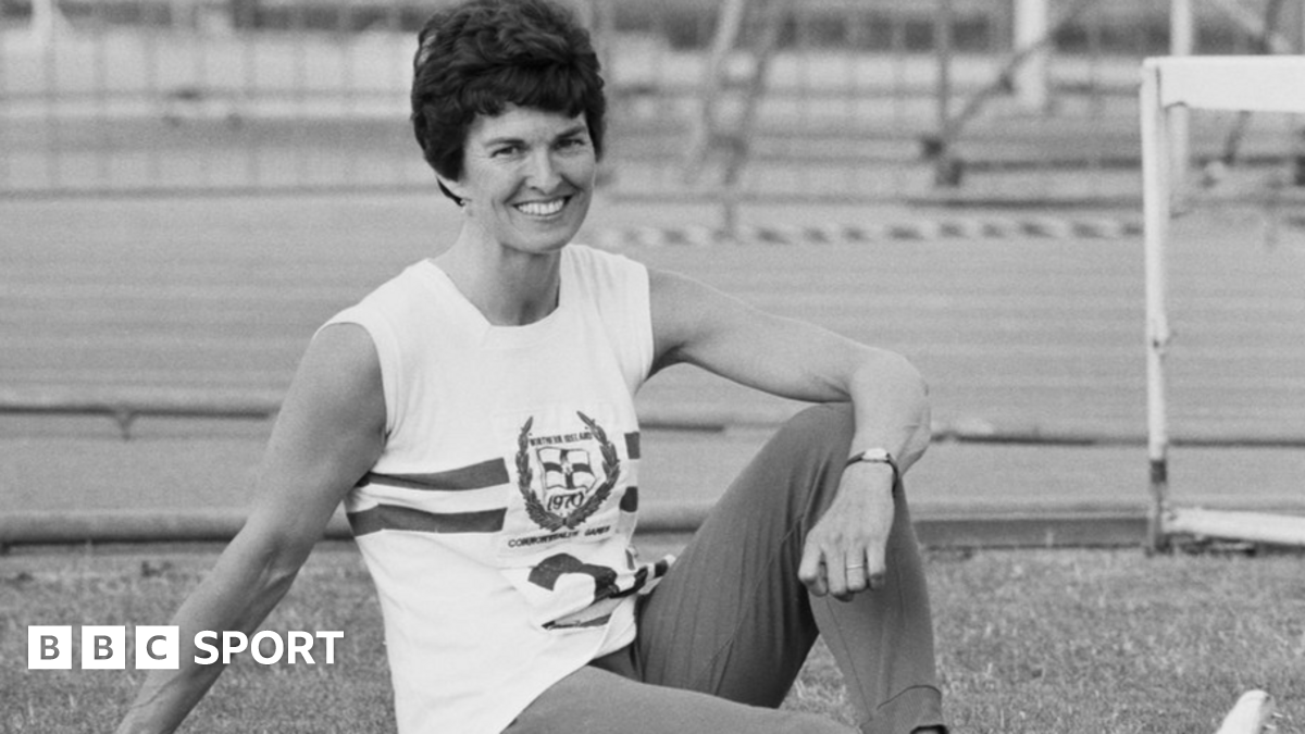 Maeve Kyle: Ireland's first female track and field Olympian dies aged 96