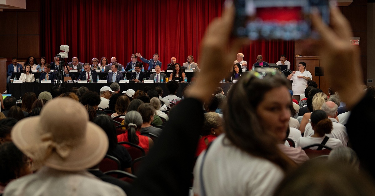 Texas House redistricting committee’s Houston hearing draws criticism…