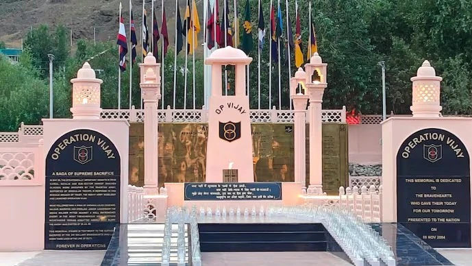'Jai Hind' echoes as India pays tribute to Kargil heroes on 26th Vijay Diwas