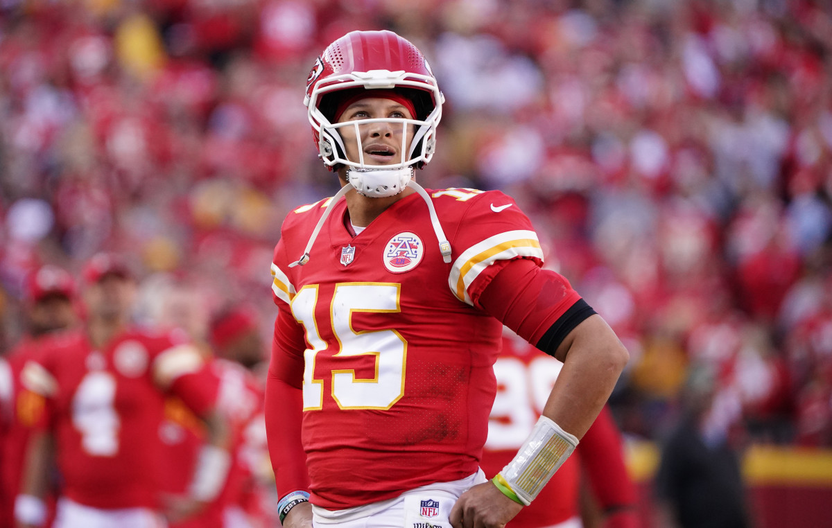 Chiefs Critics Foolishly Wonder If Patrick Mahomes Has 'Peaked'