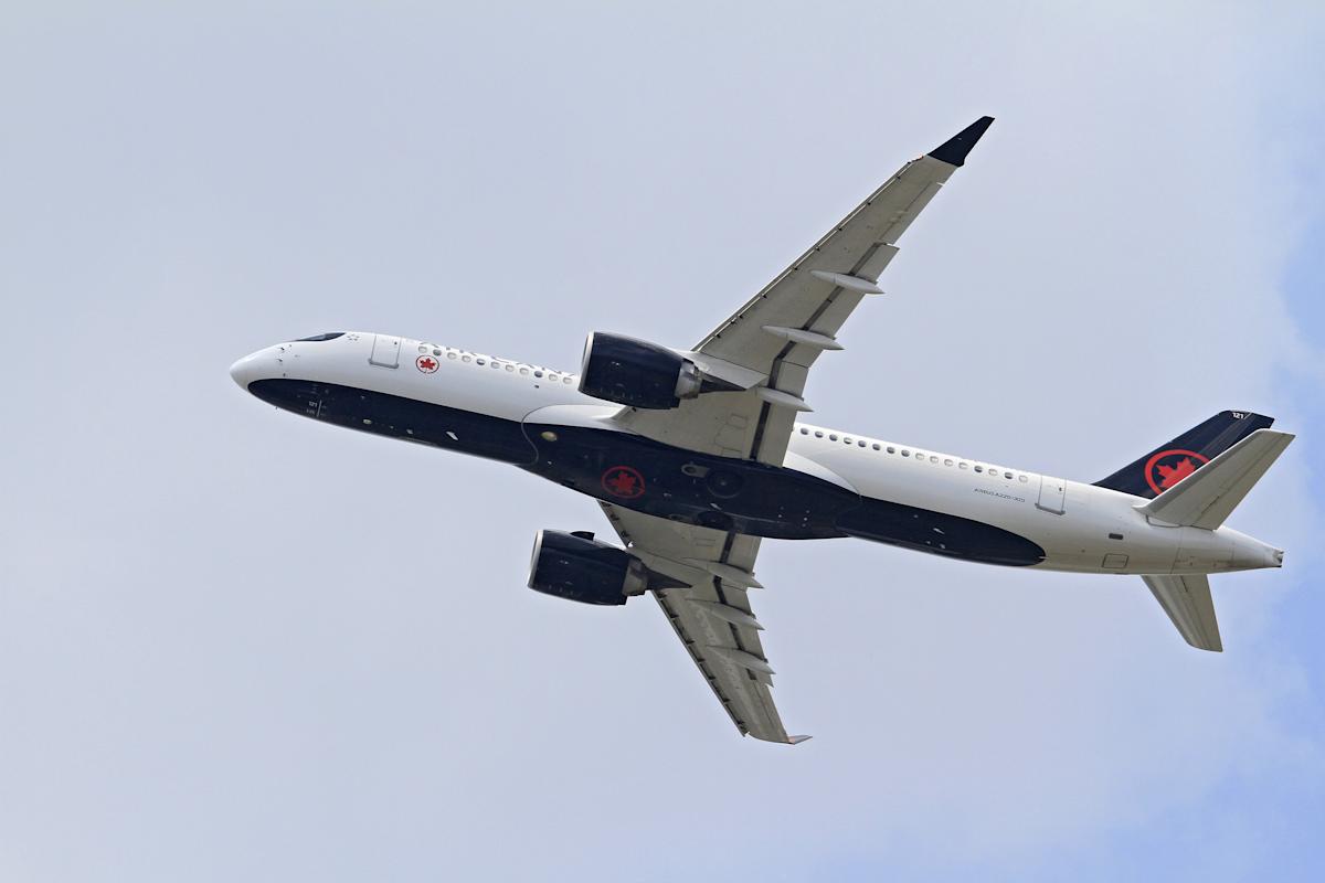 Air Canada shares slide over 10% as earnings miss, U.S. travel demand stays weak