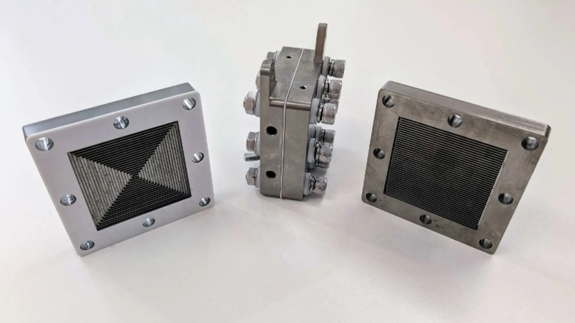 Plasma tech zaps air into clean ammonia without gas or pressure