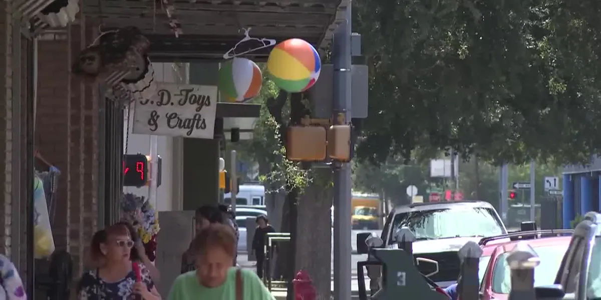Laredo business owner addresses issues with downtown