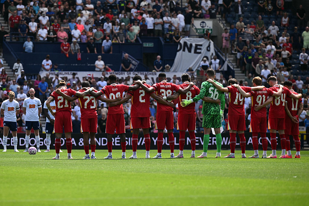 š„ŗEmotional minuteās silence held for Diogo Jota