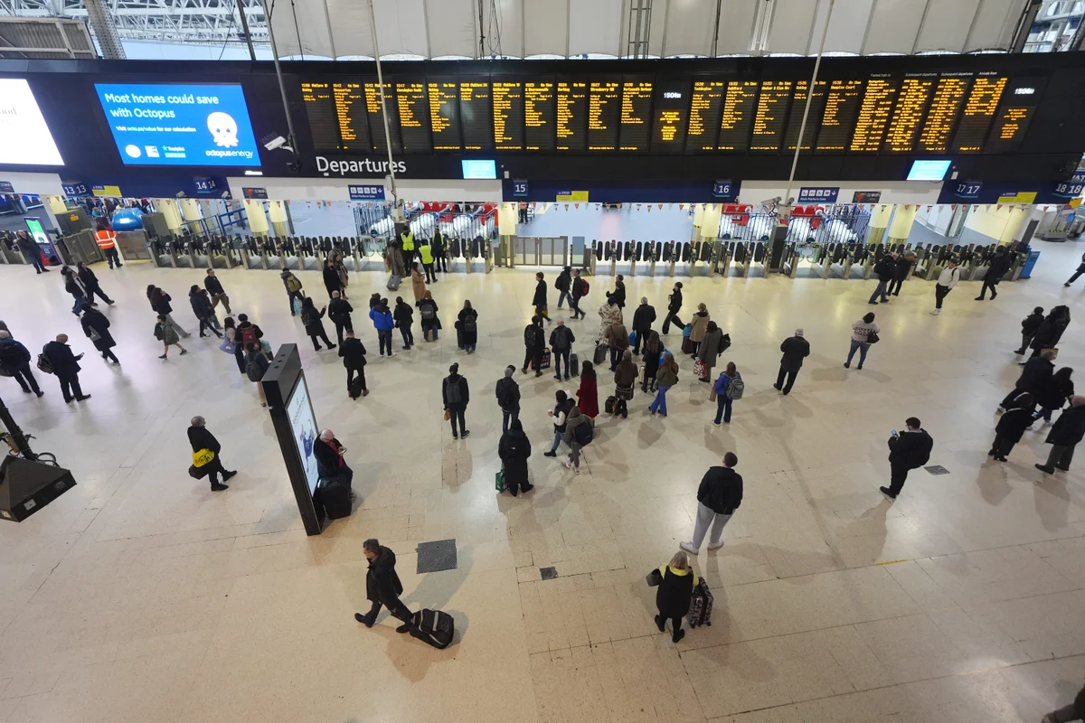 London Waterloo disruption live: ‘Do not travel’ warning issued by SWR
