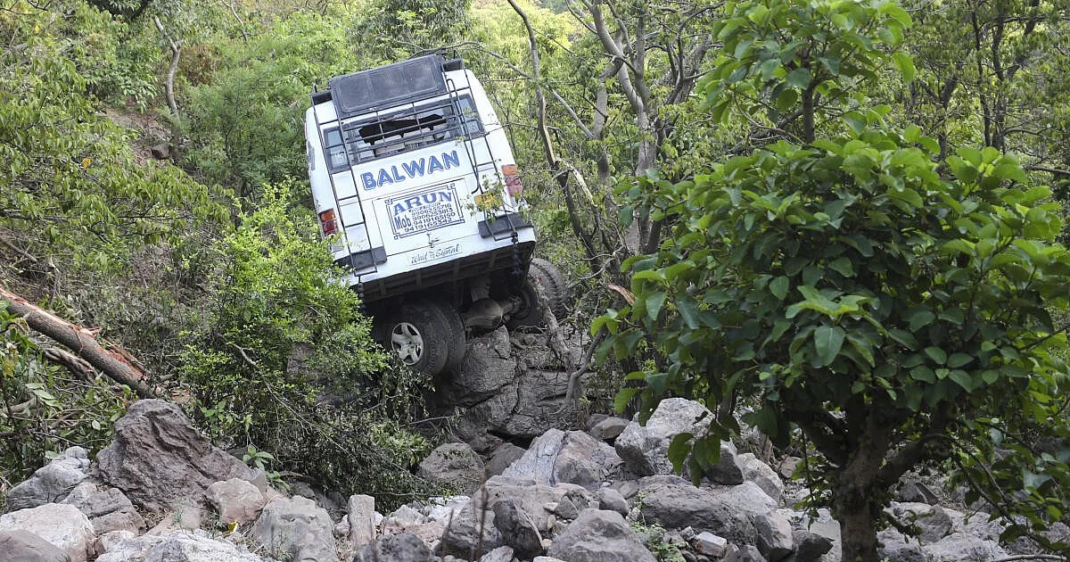 J-K Accident: Bus Carrying ITBP Troops Falls Into River in Ganderbal