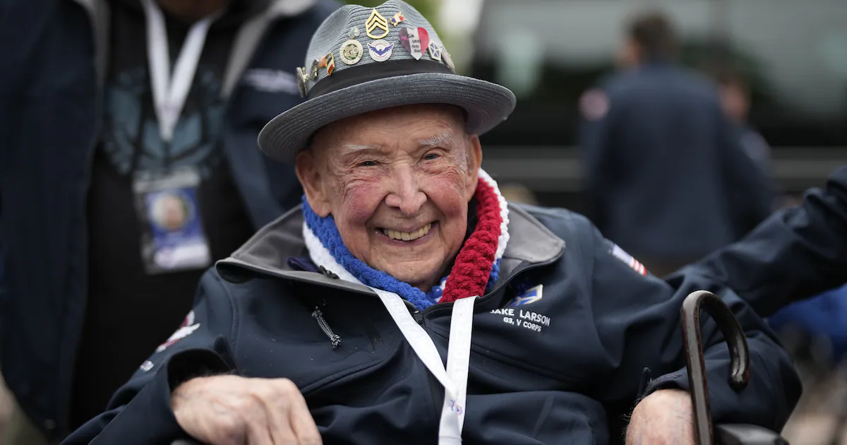 D-Day Veteran-Turned-TikTok Star Dies at 102